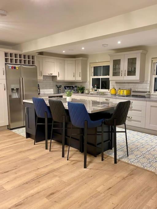 Modern Family Home キャッスルイスランド エクステリア 写真