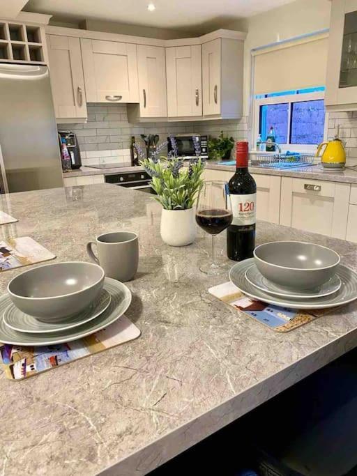 Modern Family Home キャッスルイスランド エクステリア 写真